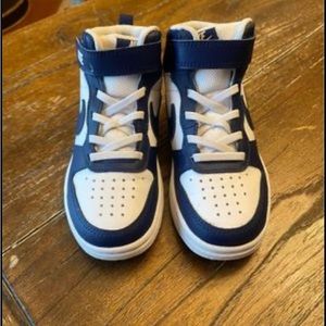 NIKE COURT BOROUGH MID 2